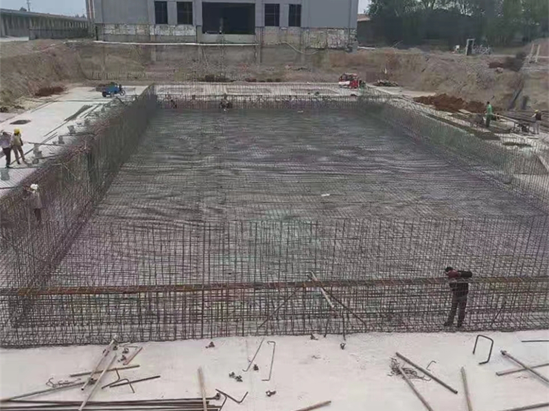 别墅泳池施工现场